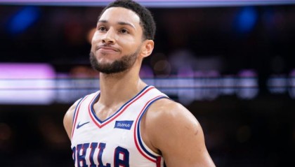 体育赛事直播-西蒙斯仍坚持不去76人报到 火箭欲压哨促成交易？